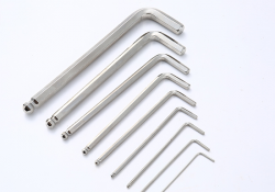 內六角扳手的安全性較為優良